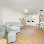 Prestige 713 - Tuz Przy Plazy - Widok Na Morze - Basen, Sauna , Jacuzzi W Cenie Pobytu - Easy - Rent Daire Pobierowo